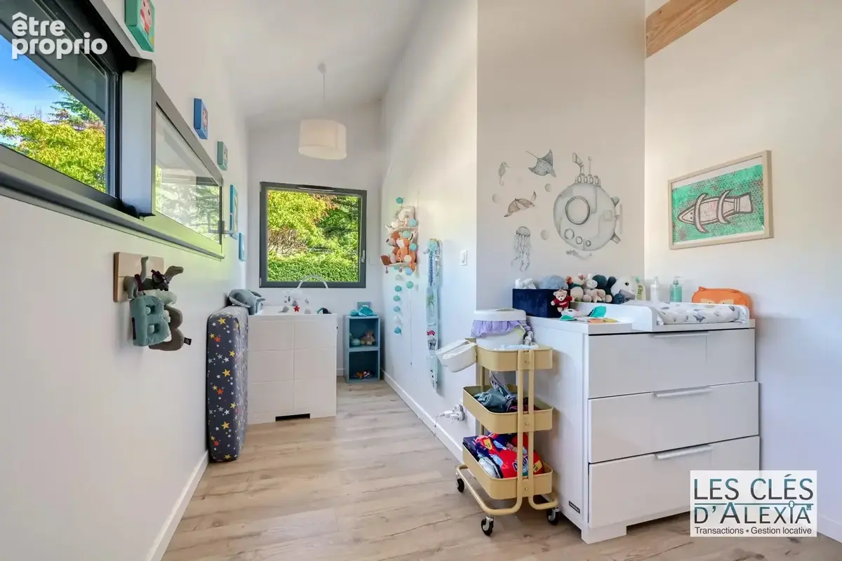 Saint-didier-au-mont-d’or — somptueuse maison contemporaine avec piscine  203 m²  terrain 2 134 m² - photo 17