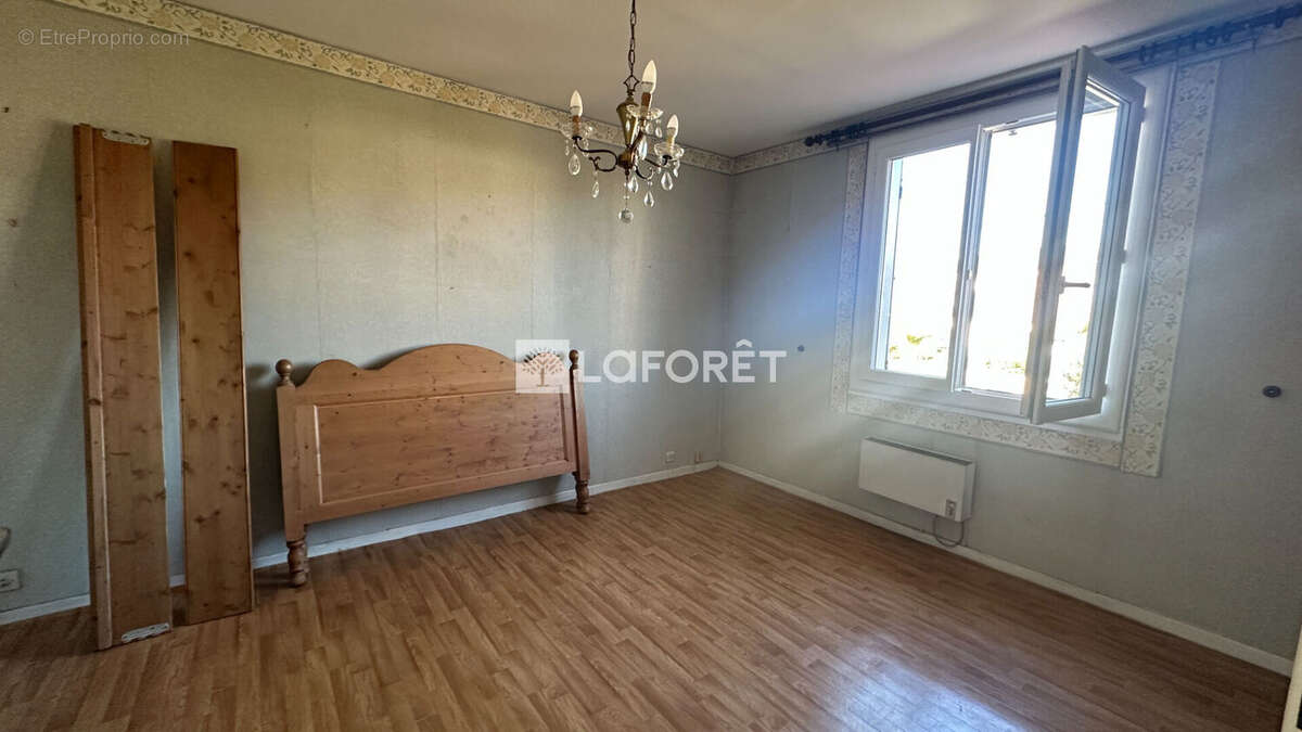 Maison à LA FARE-LES-OLIVIERS