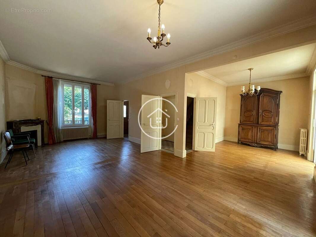 RARE - Maison de ville avec jardin  - Proche centre-ville - photo 3