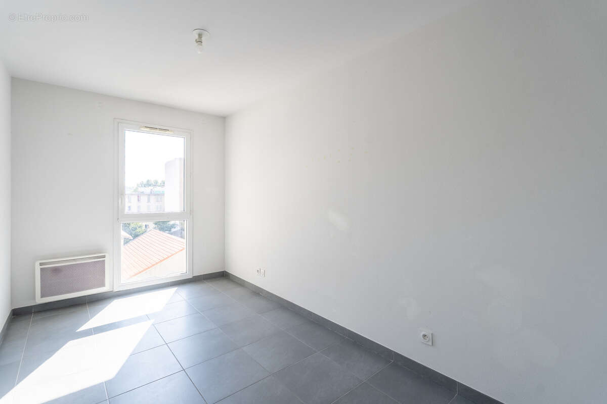 Appartement à MARSEILLE-5E