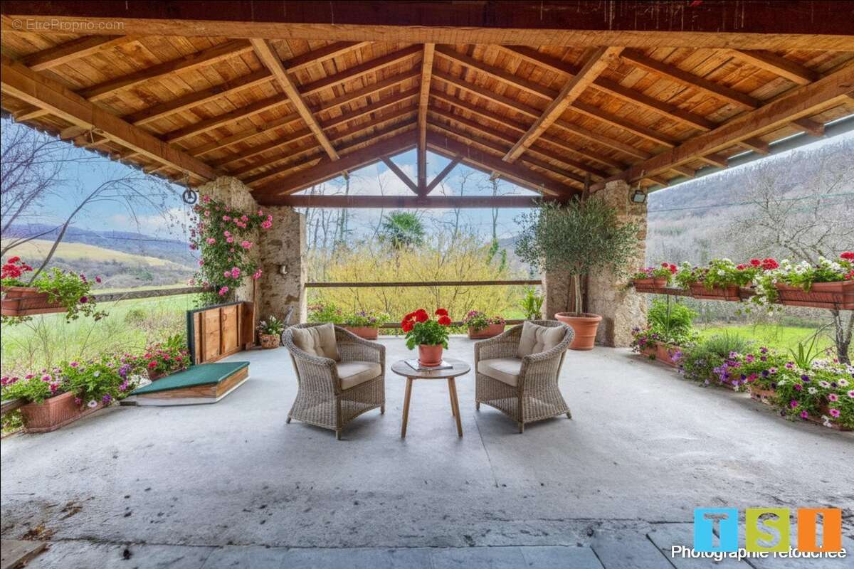 MONTEGUT-PLANTAUREL  Maison avec vue panoramique, authenticité et potentiel - photo 18