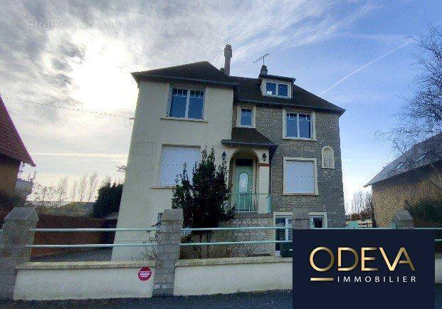 Maison à GRANDCAMP-MAISY