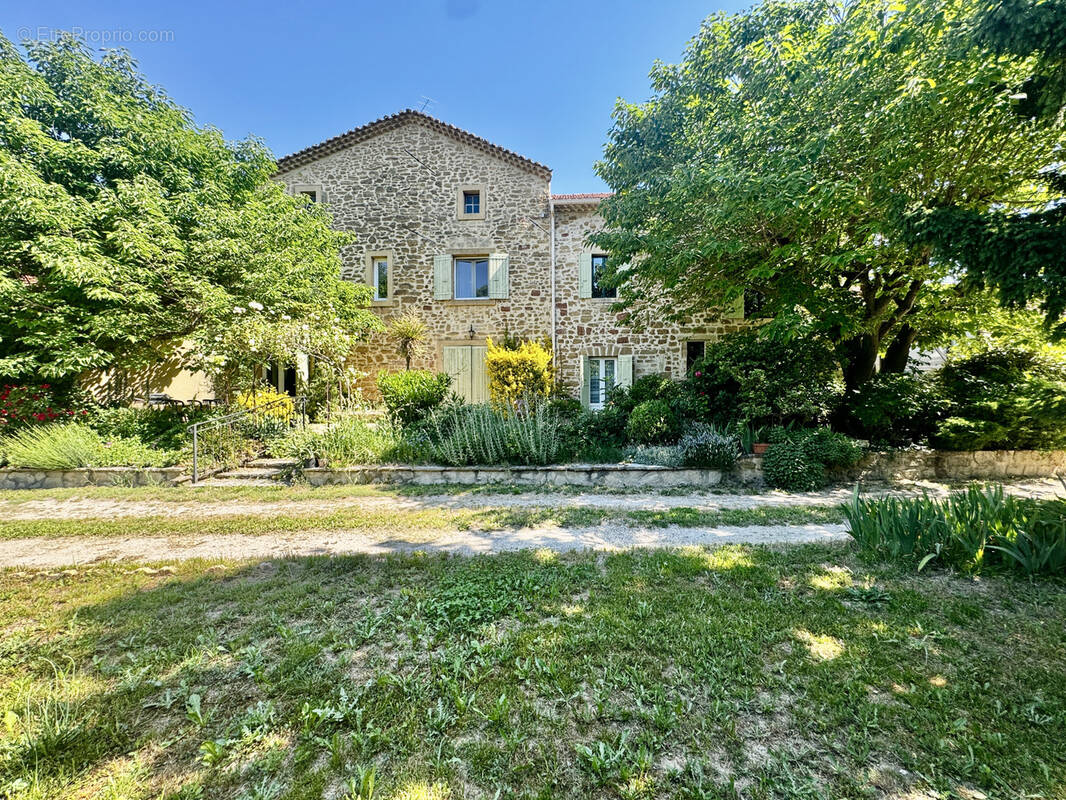 Maison à TRAVAILLAN