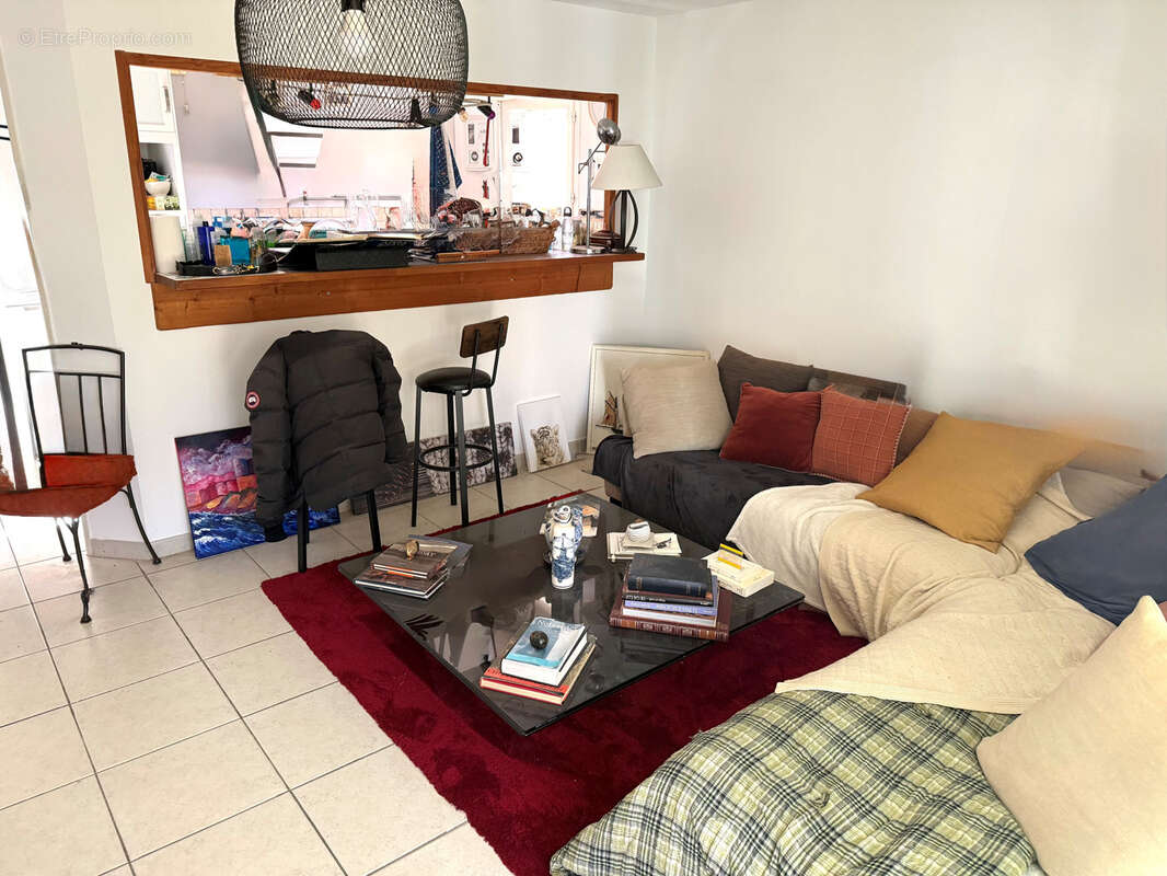 Appartement à MARSEILLE-9E