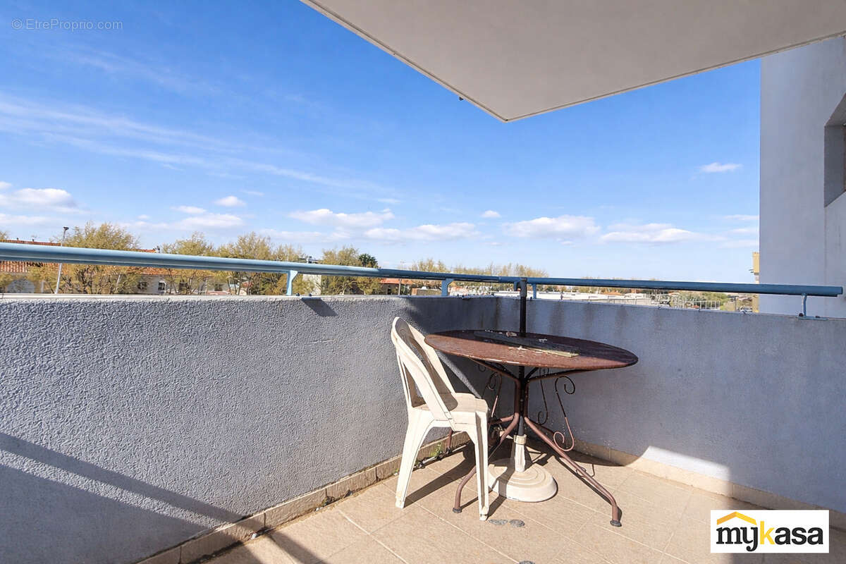 Appartement à PORT-SAINT-LOUIS-DU-RHONE