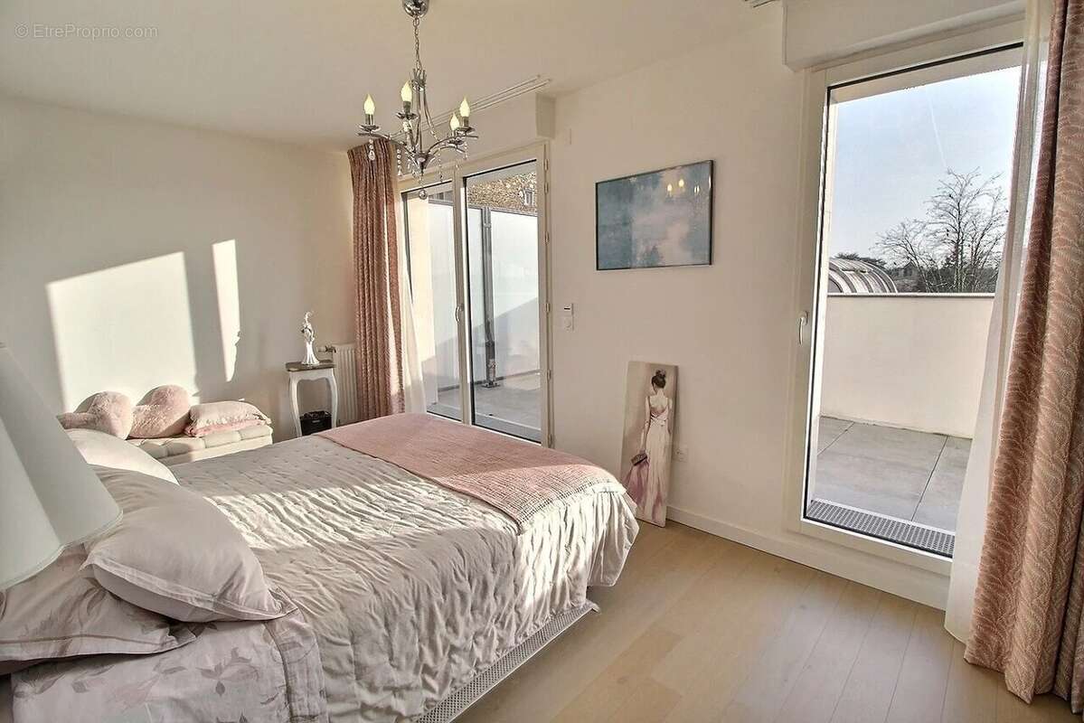 Appartement à SAINT-MAUR-DES-FOSSES