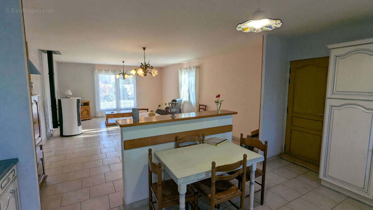 Maison à EROUDEVILLE