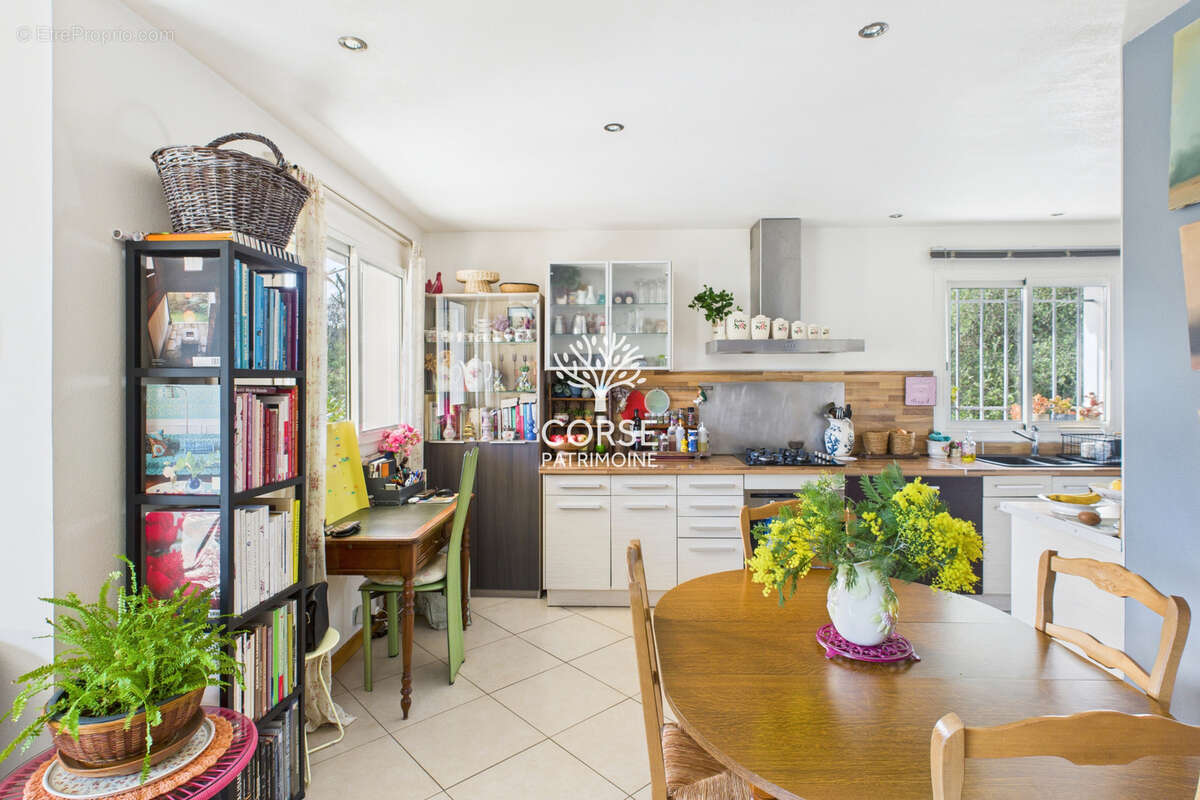 Maison à PORTO-VECCHIO