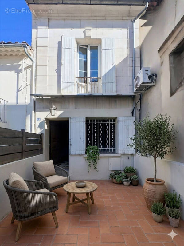 Maison à CHATEAURENARD