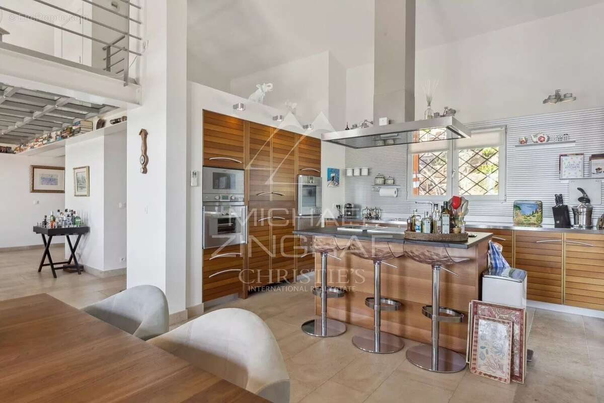 Maison à THEOULE-SUR-MER