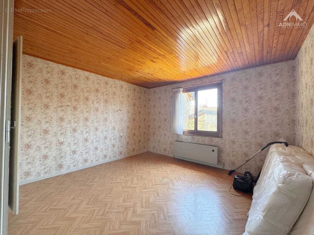 Maison 8 Pièces 177 m2 - photo 7