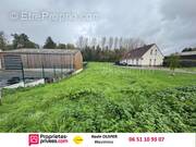 Terrain à MAIZIERES