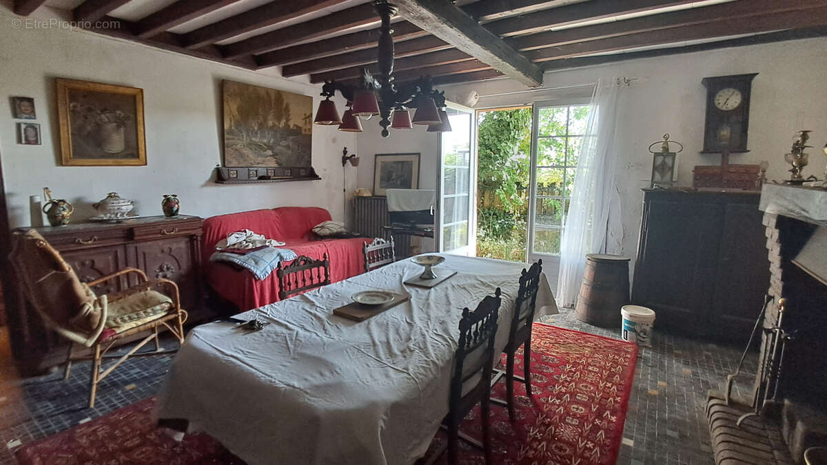 Maison à BREZOLLES