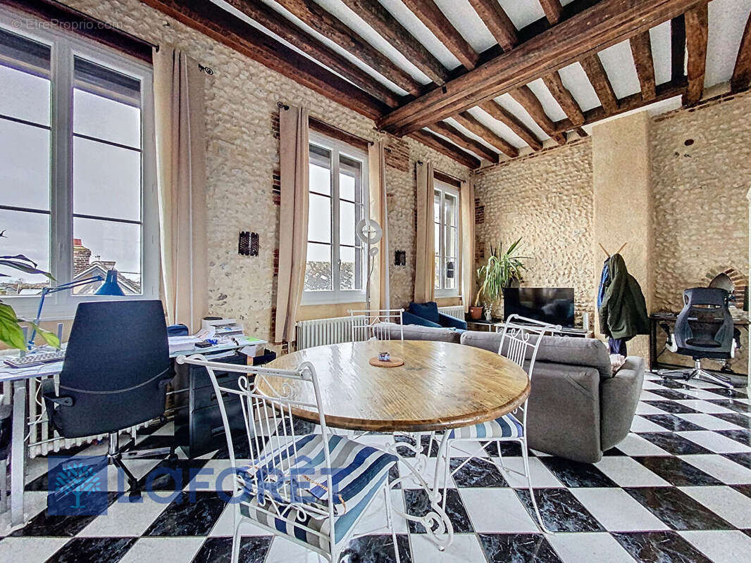 Appartement à VERNEUIL-SUR-AVRE