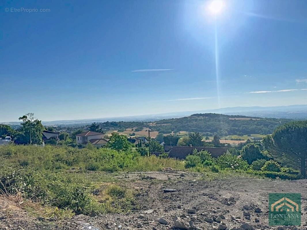 Terrain à CHATELGUYON