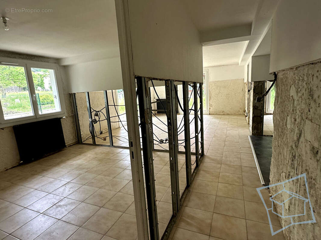 Appartement à SAINT-REMY-LES-CHEVREUSE