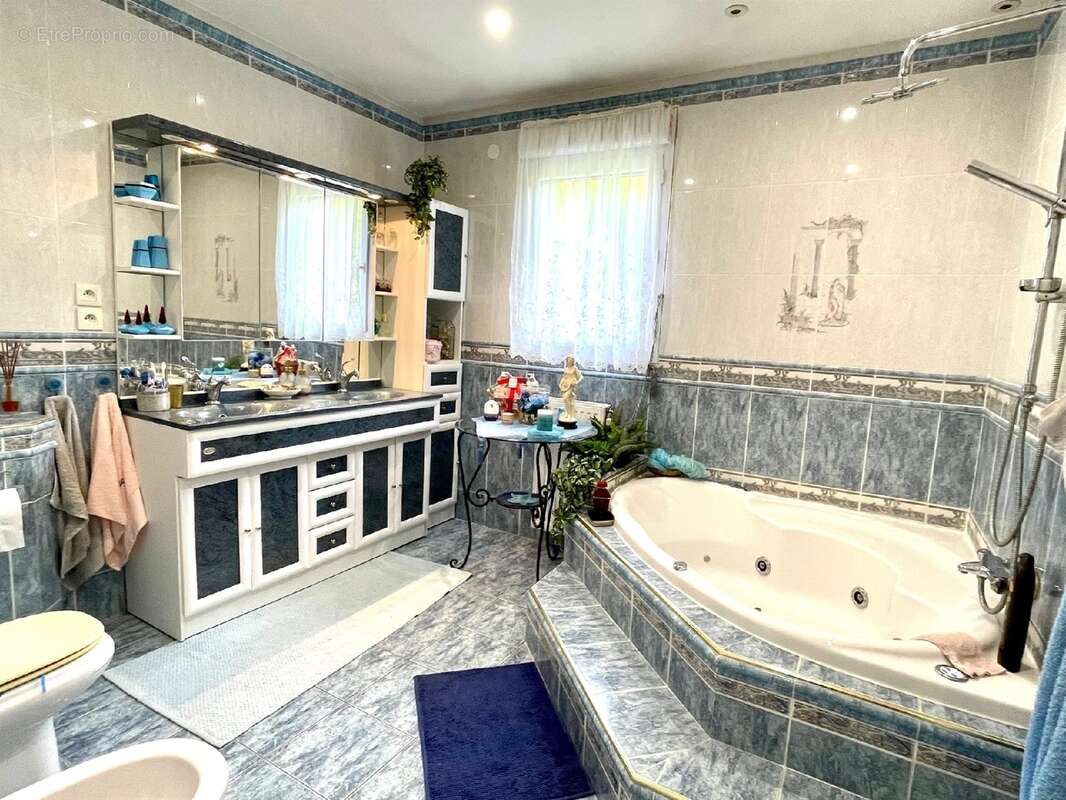 Maison à MILLY-LA-FORET