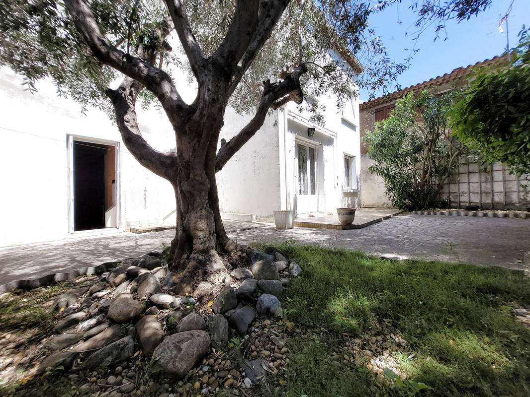 Maison à FLEURY