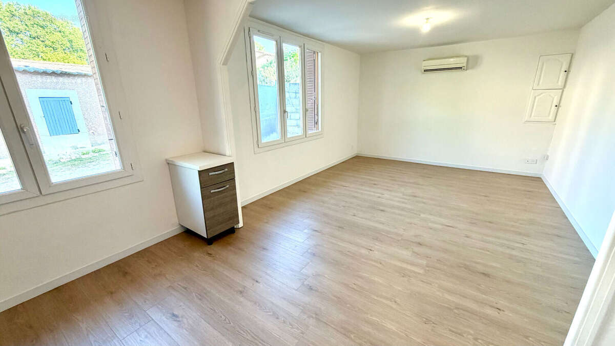 Maison à SARRIANS