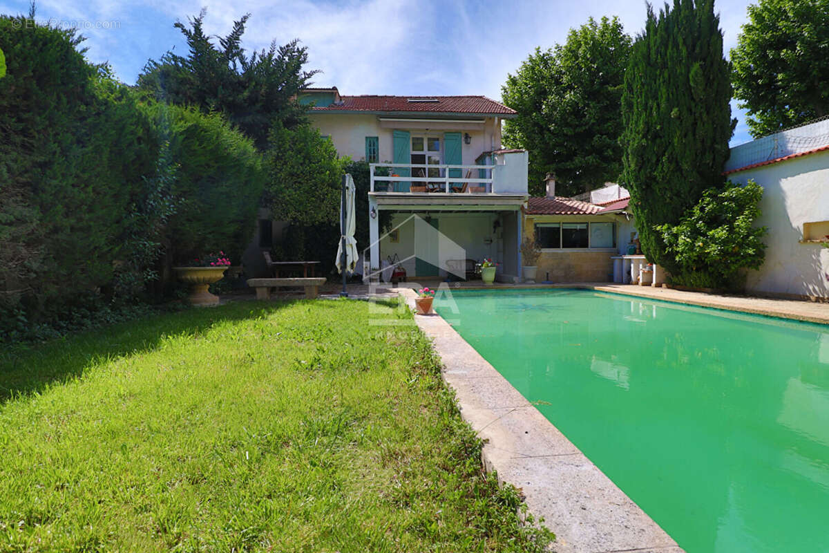 Maison à MARSEILLE-11E
