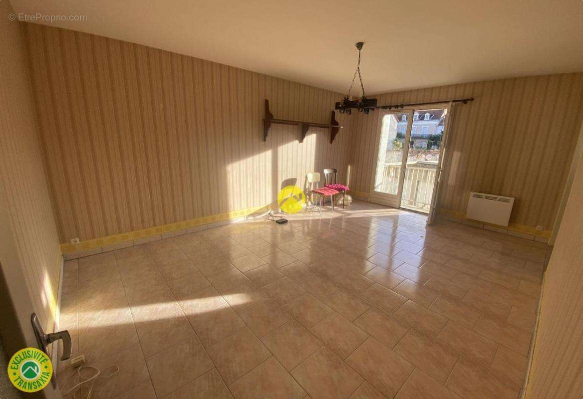 Appartement à COMMENTRY