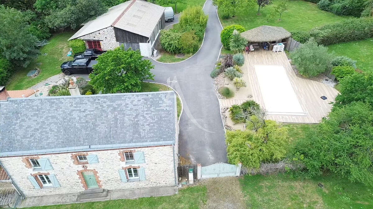 Maison à AIZENAY