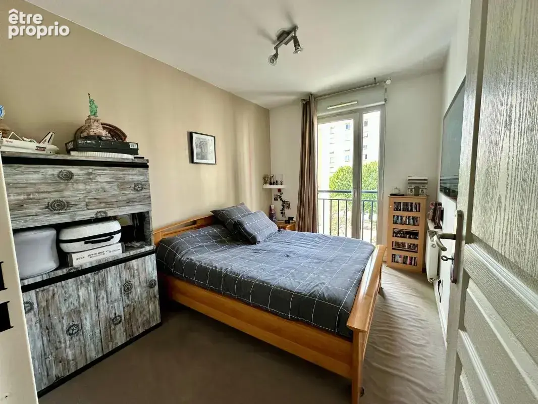 Appartement T3 Lumineux avec Terrasse & Garage – Saint-Priest (Le Village) - photo 17
