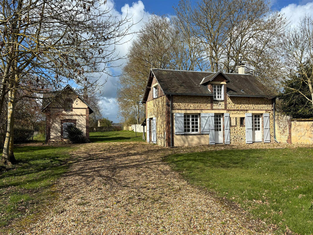 Maison à BREZOLLES