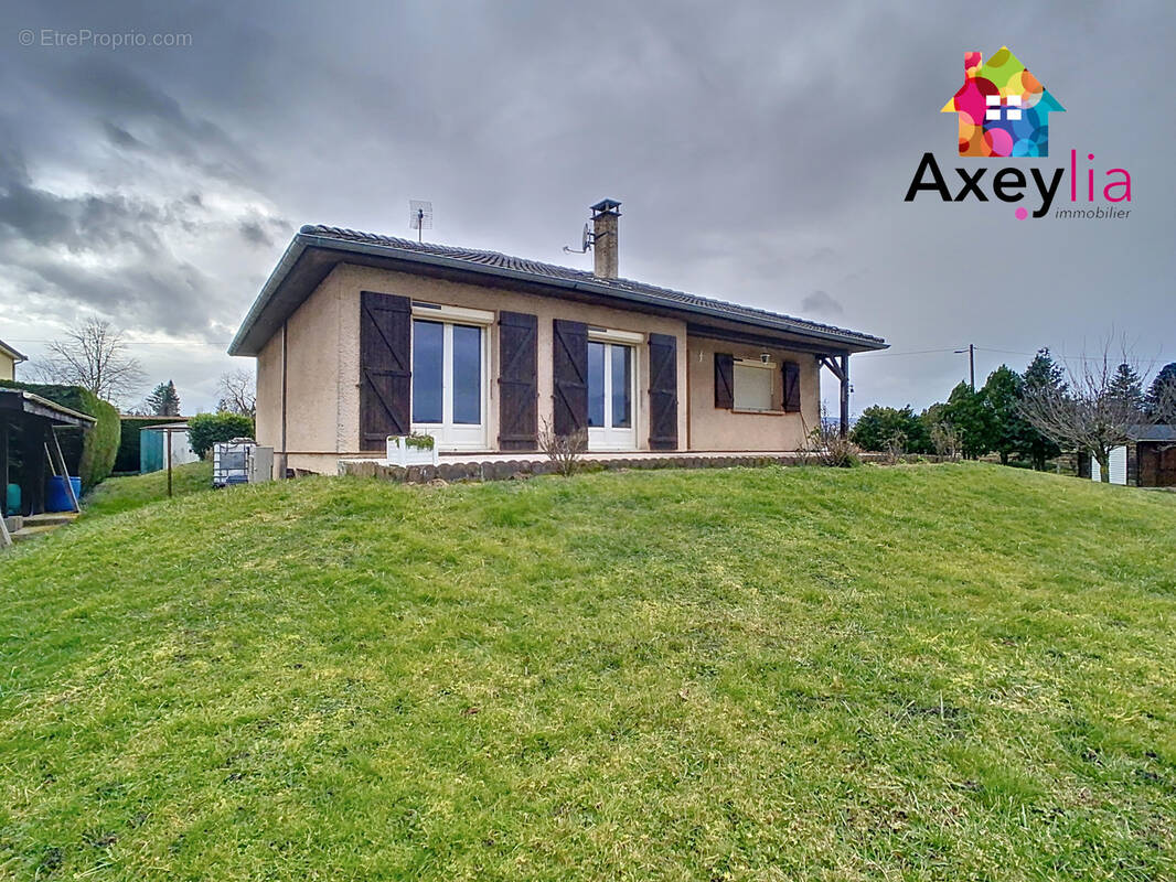 Maison à SAINT-ROMAIN-LA-MOTTE