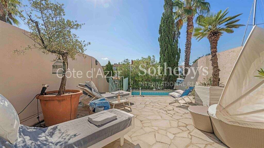 Maison avec amarrage privé à Port Grimaud – 3 chambres, piscine, Golfe de Saint-Tropez - photo 5