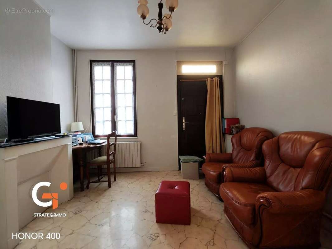 Maison à SAINT-ETIENNE-DU-ROUVRAY