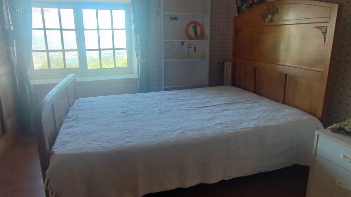 Maison à SAINT-ROMAIN-DE-LERPS