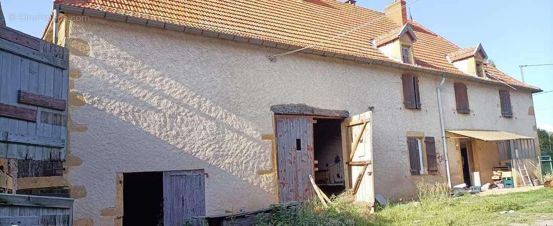 Maison à FLEURY-LA-MONTAGNE