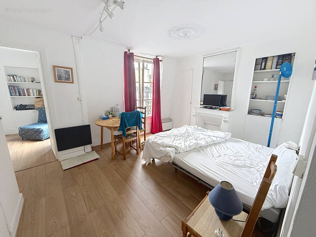 Appartement à PARIS-9E
