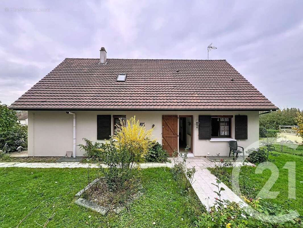 Maison à MONTFORT-SUR-RISLE