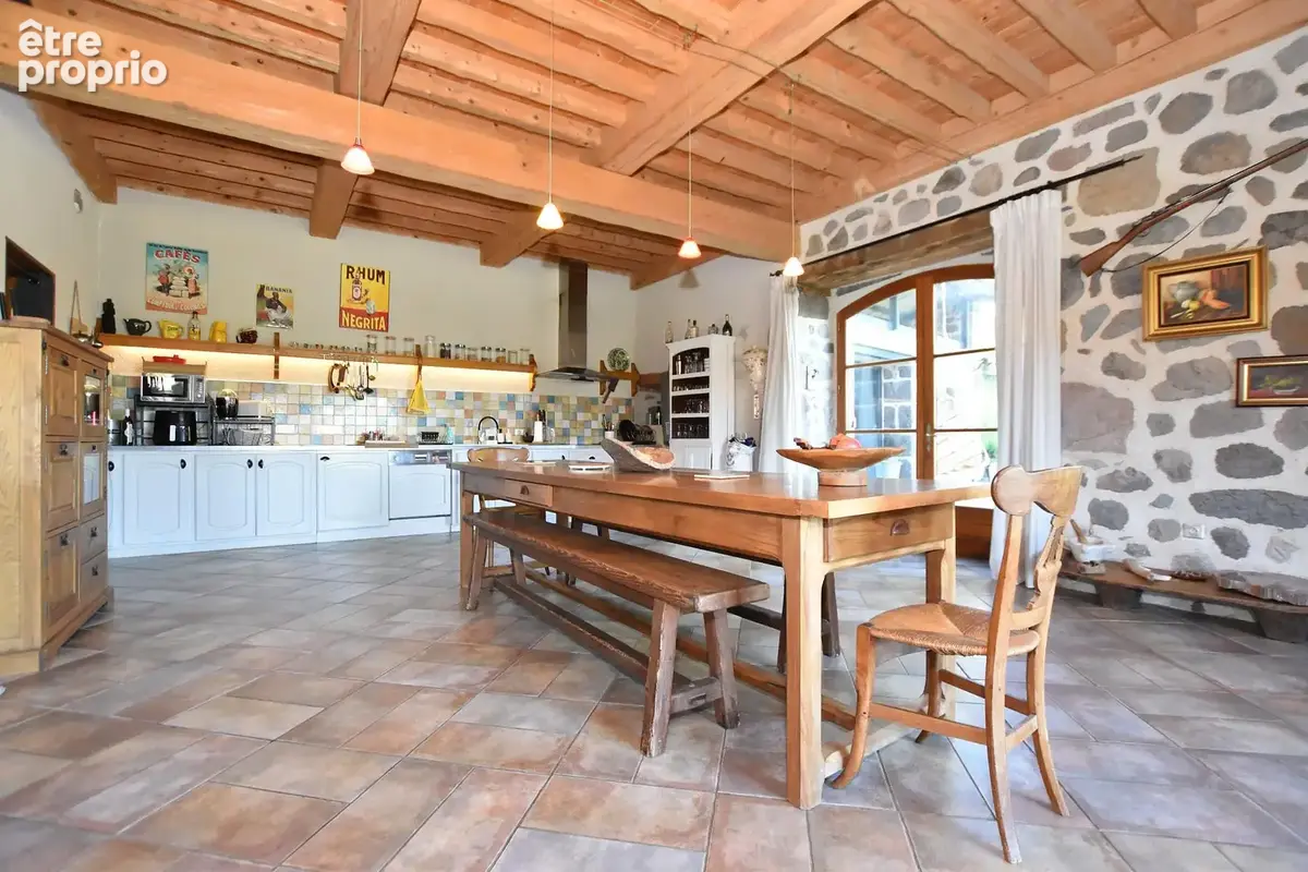 Maison 7 pièces 224 m² à vendre à Saint-Projet-De-Salers (15140) - photo 5
