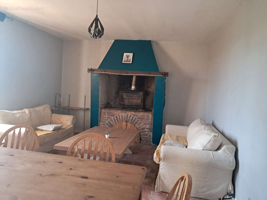 Une maison de caractère où le charme opère dès les premiers instants ..... - photo 5