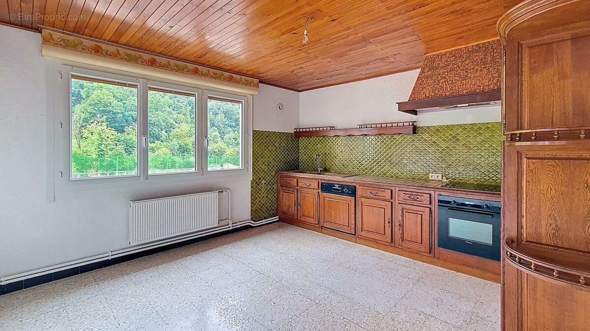 Appartement à PONT-DE-ROIDE