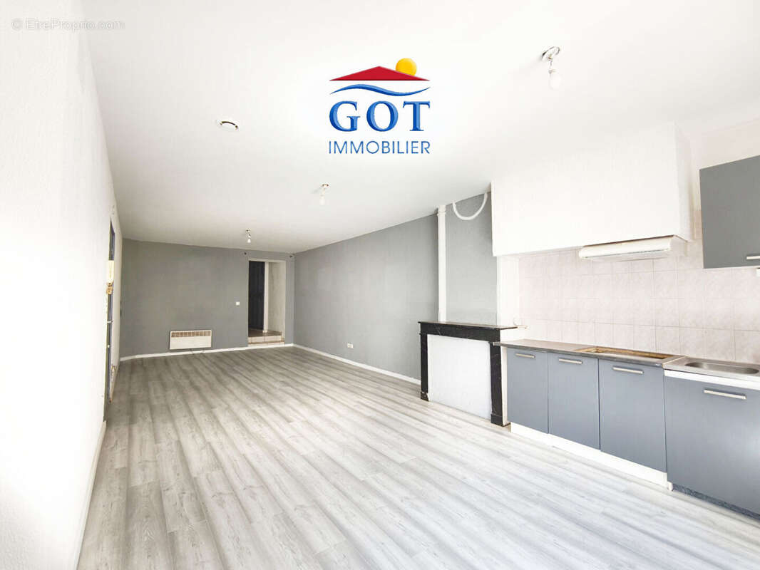 Appartement à SAINT-LAURENT-DE-LA-SALANQUE