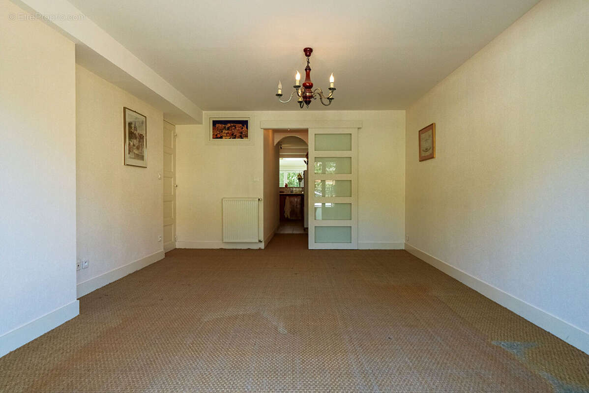 CARCASSONNE - PASTEUR Villa T9 272m² (207m² hab.) avec guest house, piscine, jardin, garage, et pool house - photo 16