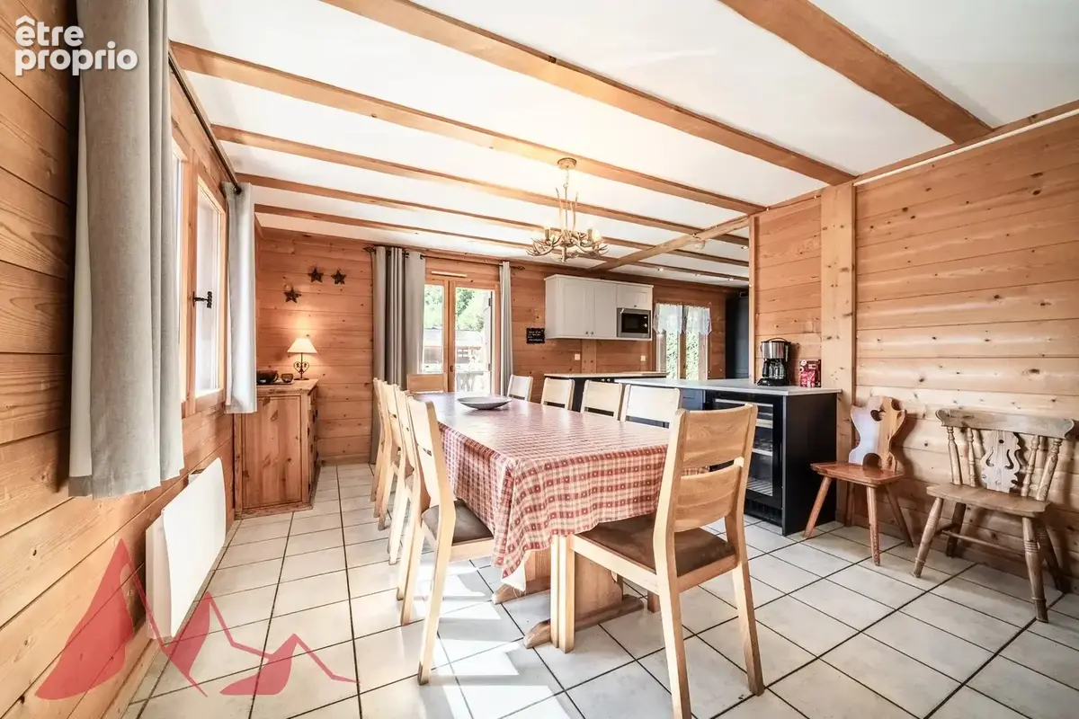 Chalet individuel de 6 chambres sur un terrain de 1 200 m² dans un secteur recherché de Montriond - photo 6