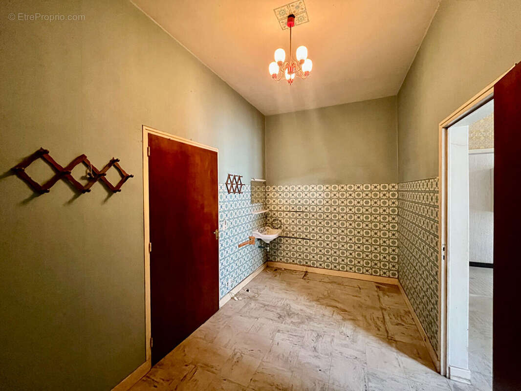 Villeneuve-sur-Lot, à quelques minutes à pied des commodités, un ensemble immobilier rare au coeur de la ville composé de 2 bâti - photo 17