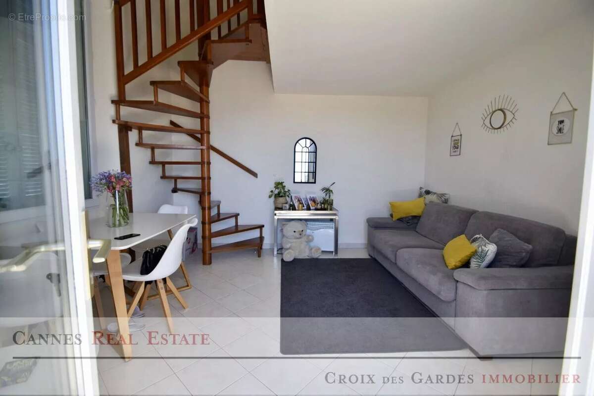 Appartement à LE CANNET