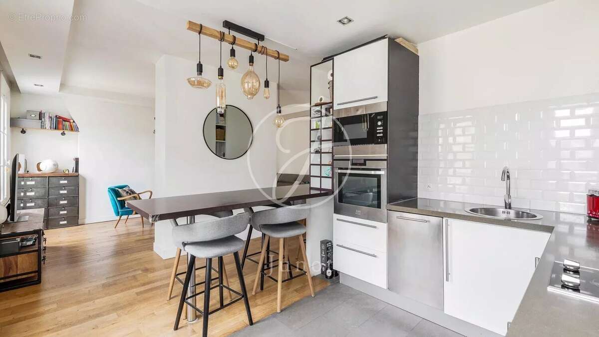Appartement à PARIS-18E