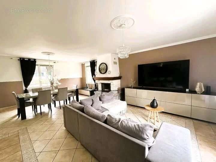 Maison à BEAUMETZ-LES-LOGES