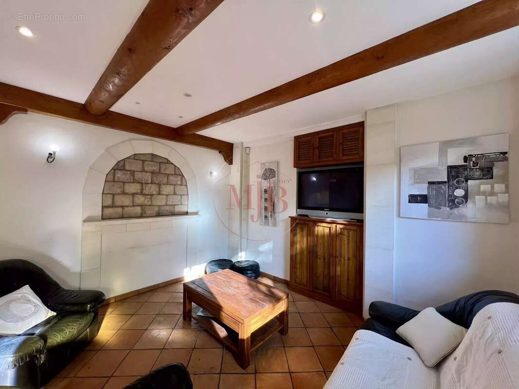 Appartement à EYRAGUES