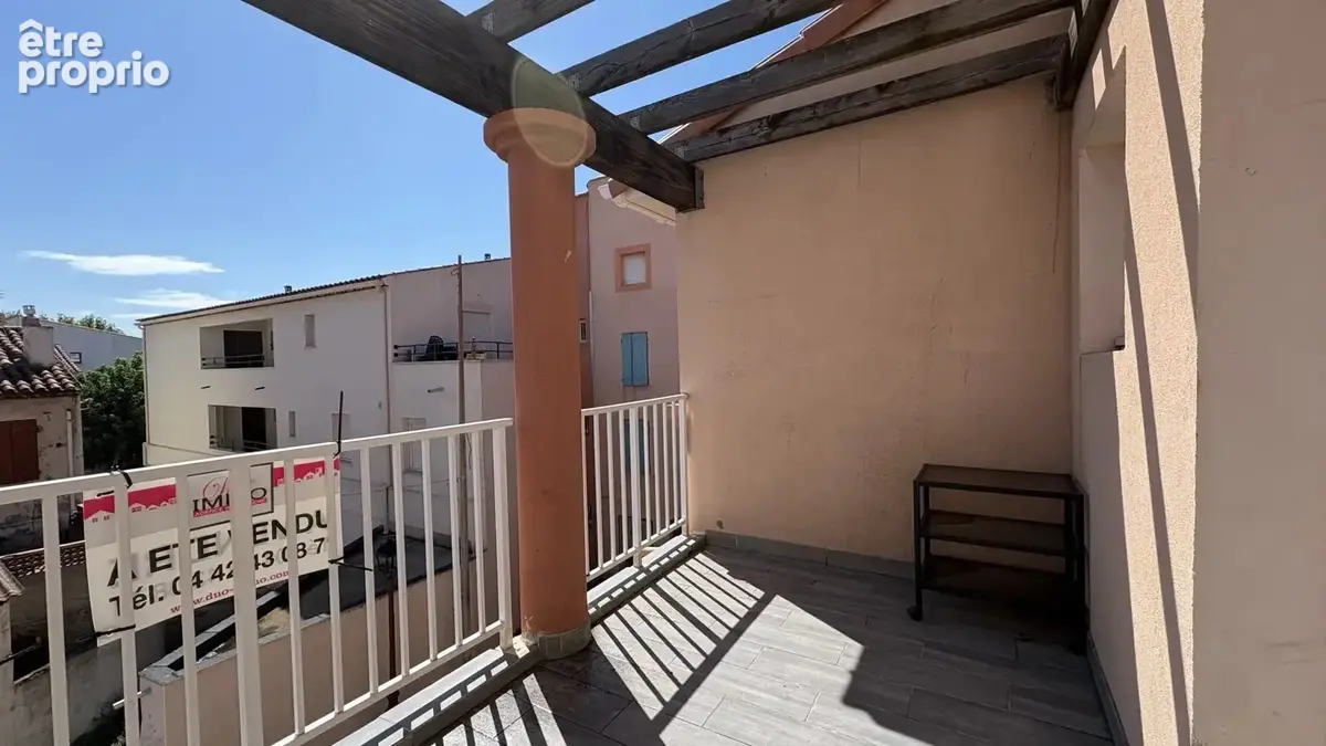 T2 avec terrasse et parking - Investissement locatif - Port-de-Bouc Plaisance - photo 1