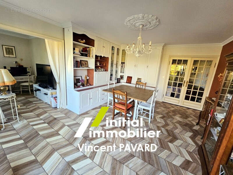 Appartement à SAINT-CYR-SUR-LOIRE