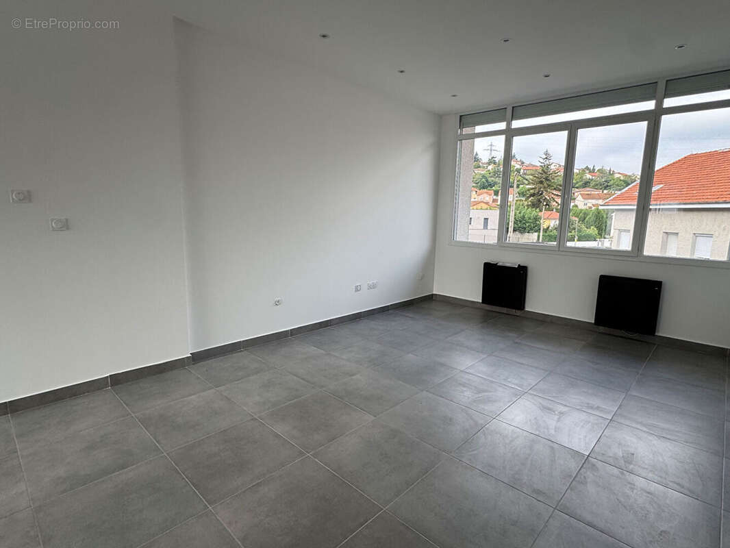 Appartement à SAINT-ETIENNE