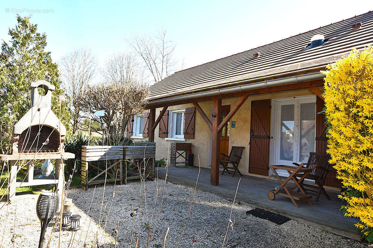 Maison à JALIGNY-SUR-BESBRE